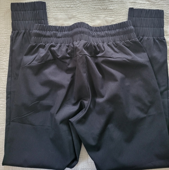 Zyia Black Perfection Jogger - Picture 6 of 6